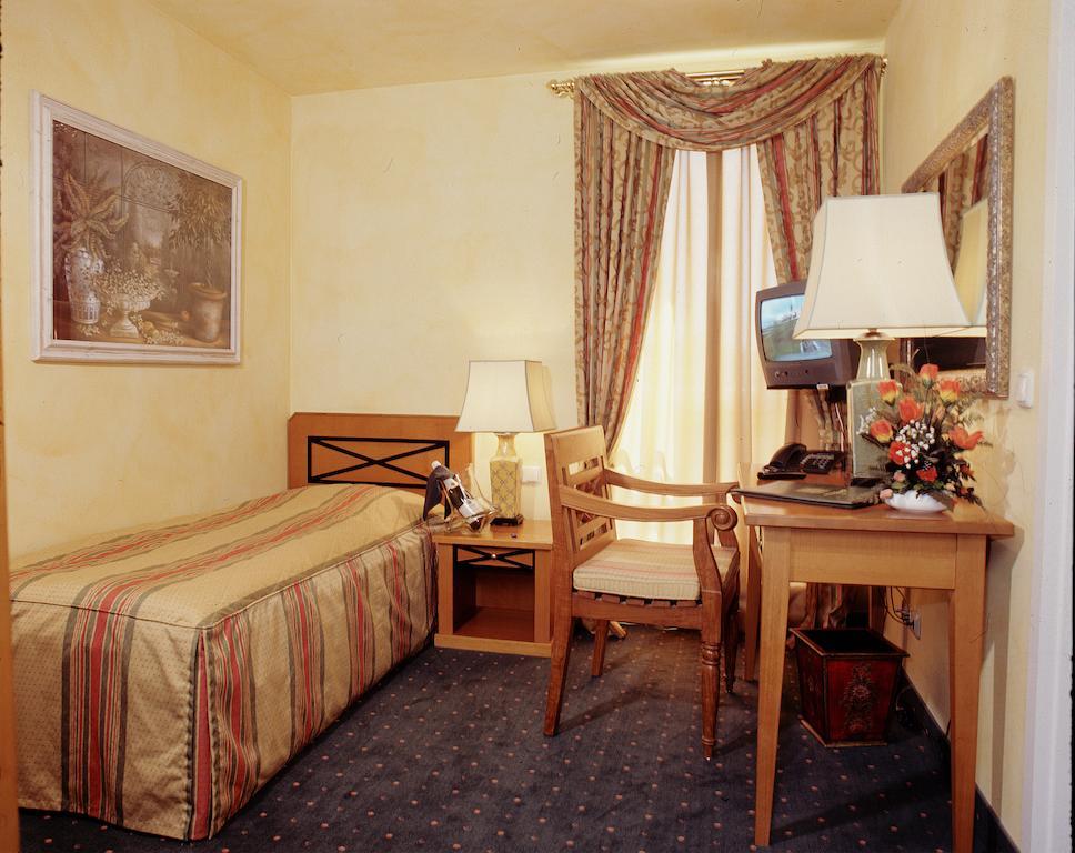 Hotel & Restaurant Alter Speicher Greifswald Rom bilde